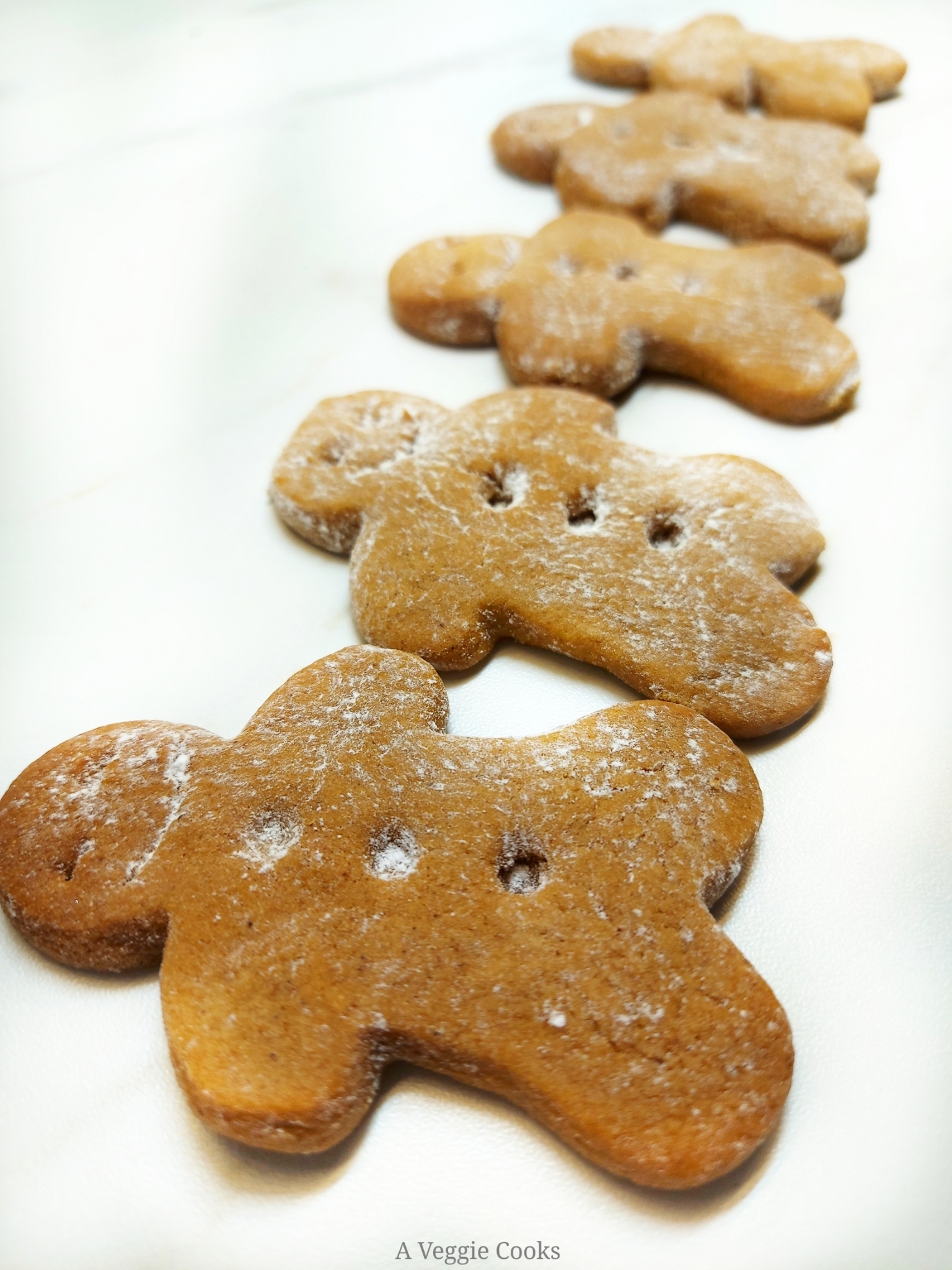 Vegan Gingerbread Cookies - A Veggie Cooks