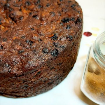 Vegan Christmas cake